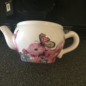 Tea pot planter